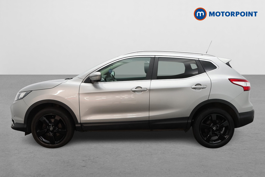 Nissan Qashqai N-Connecta Manual Petrol SUV - Stock Number (1555304) - Passenger side