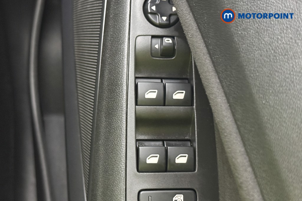 Vauxhall Crossland Ultimate Manual Diesel SUV - Stock Number (1561003) - 25th supplementary image