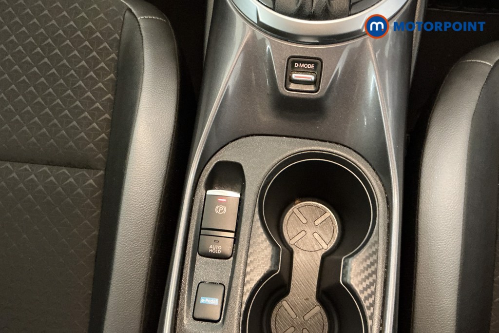 Nissan Juke N-Connecta Automatic Petrol-Electric Hybrid SUV - Stock Number (1563424) - 10th supplementary image