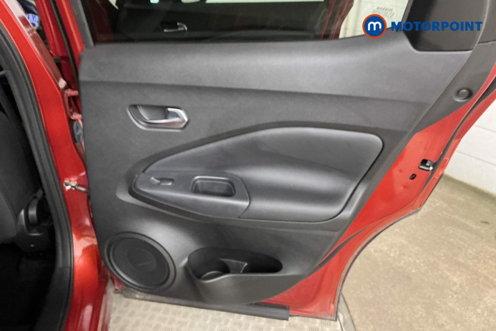 Nissan Juke N-Connecta Automatic Petrol-Electric Hybrid SUV - Stock Number (1563424) - 16th supplementary image