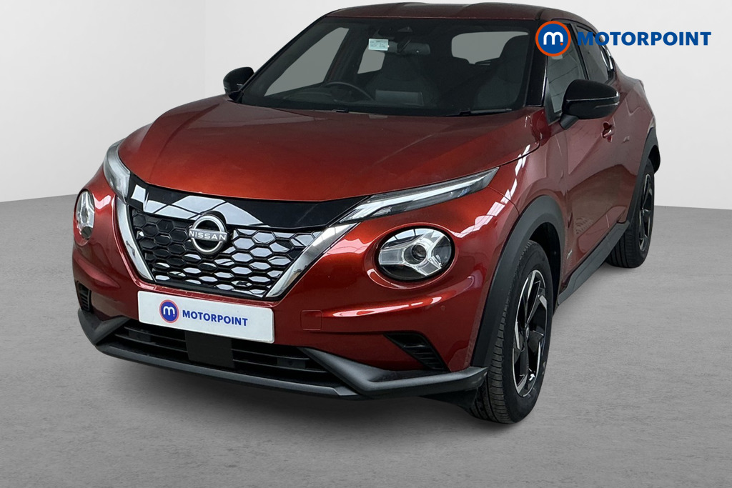 Nissan Juke N-Connecta Automatic Petrol-Electric Hybrid SUV - Stock Number (1563424) - Passenger side front corner