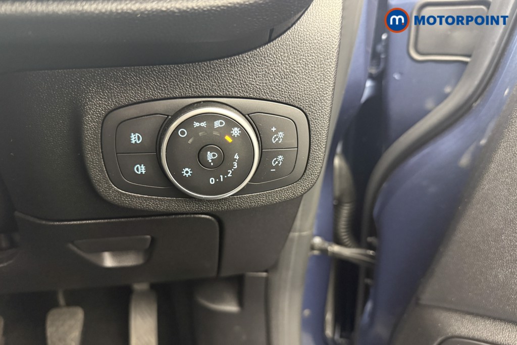 Ford Fiesta Trend Manual Petrol Hatchback - Stock Number (1564385) - 9th supplementary image