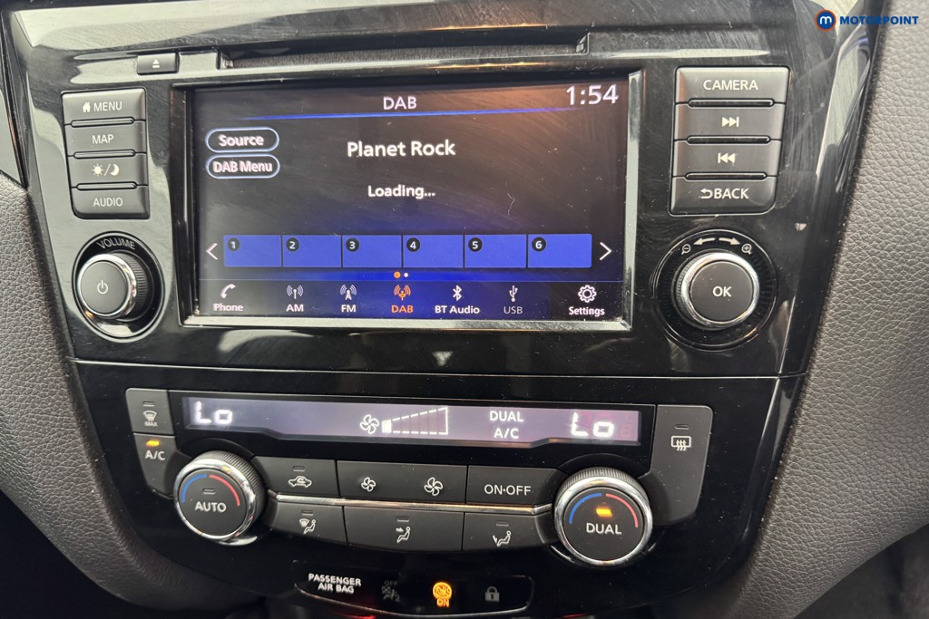 Nissan Qashqai Acenta Premium Manual Diesel SUV - Stock Number (1565708) - 2nd supplementary image