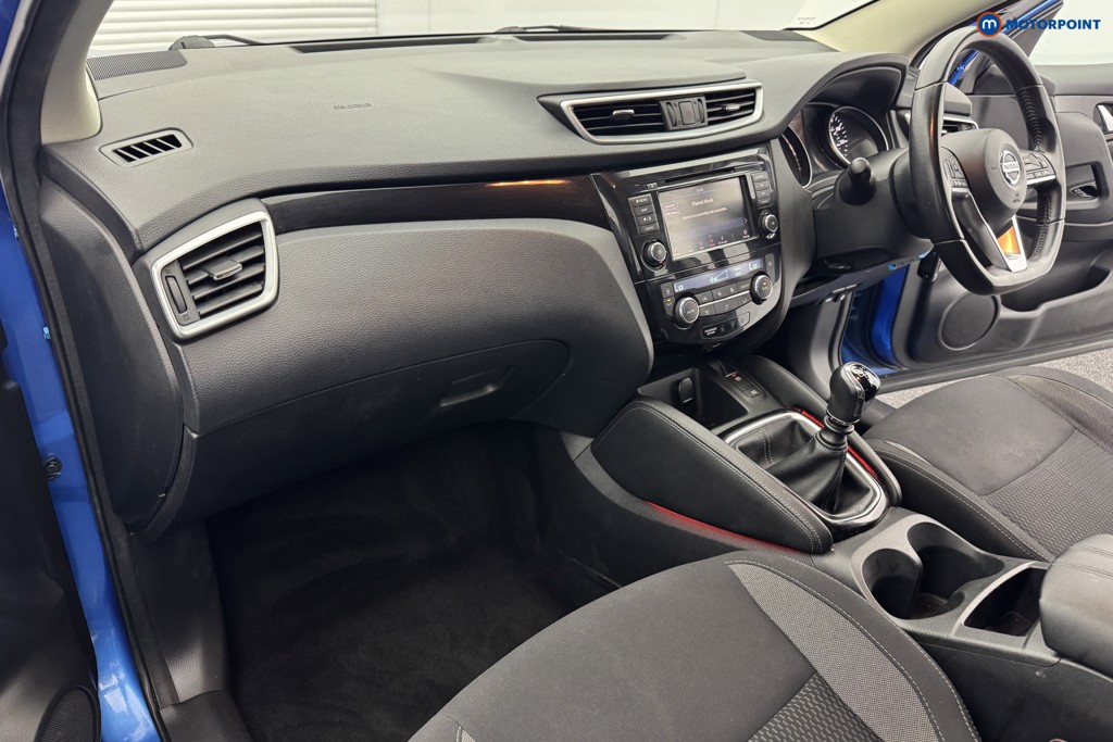 Nissan Qashqai Acenta Premium Manual Diesel SUV - Stock Number (1565708) - 9th supplementary image