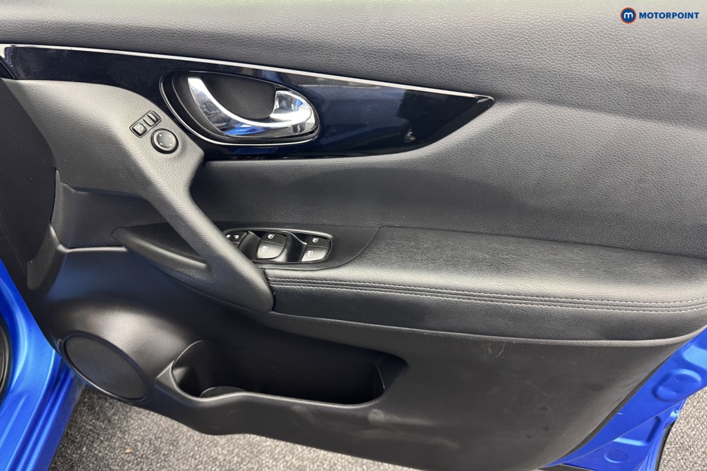 Nissan Qashqai Acenta Premium Manual Diesel SUV - Stock Number (1565708) - 22nd supplementary image