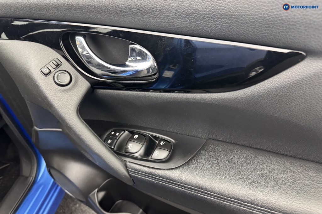 Nissan Qashqai Acenta Premium Manual Diesel SUV - Stock Number (1565708) - 23rd supplementary image