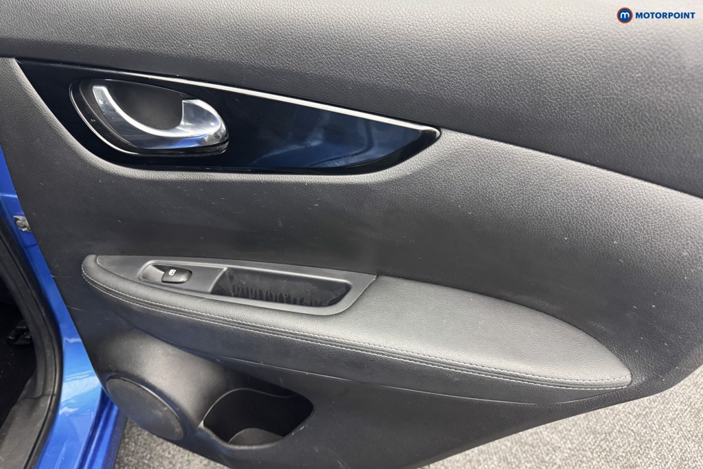 Nissan Qashqai Acenta Premium Manual Diesel SUV - Stock Number (1565708) - 24th supplementary image