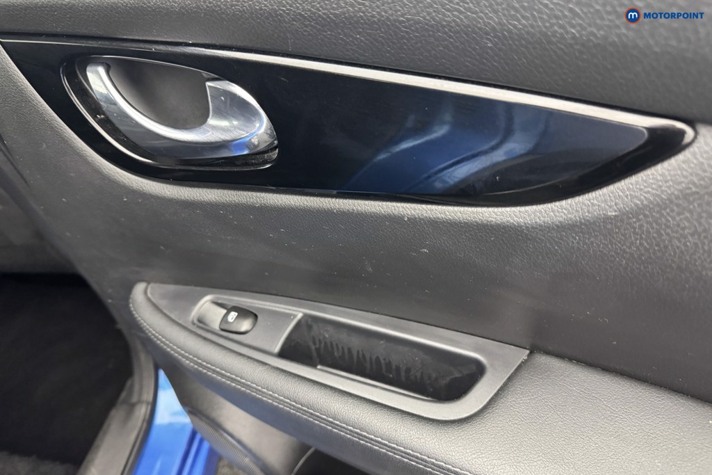 Nissan Qashqai Acenta Premium Manual Diesel SUV - Stock Number (1565708) - 25th supplementary image