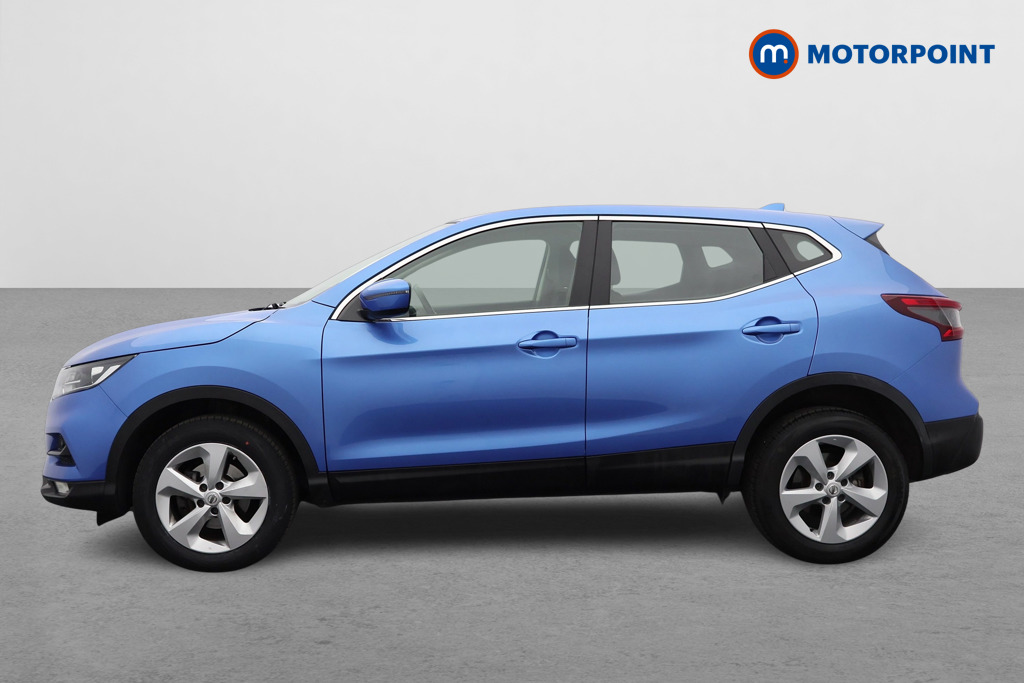 Nissan Qashqai Acenta Premium Manual Diesel SUV - Stock Number (1565708) - Passenger side