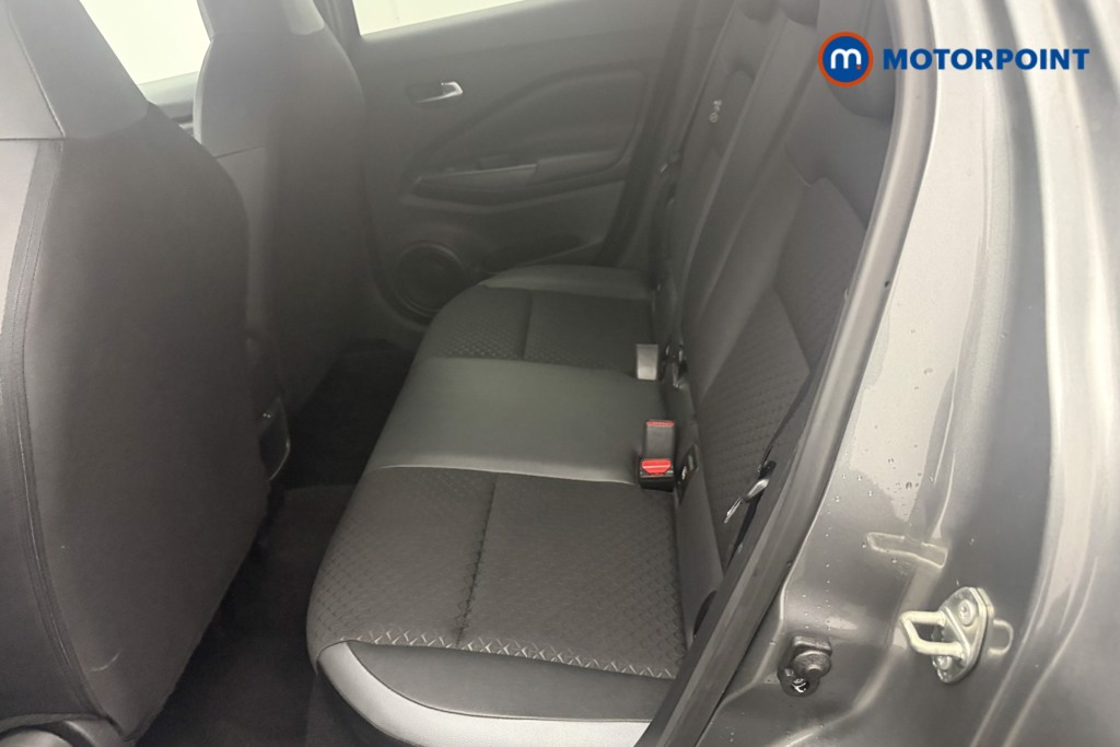 Nissan Juke N-Connecta Manual Petrol SUV - Stock Number (1566106) - 2nd supplementary image
