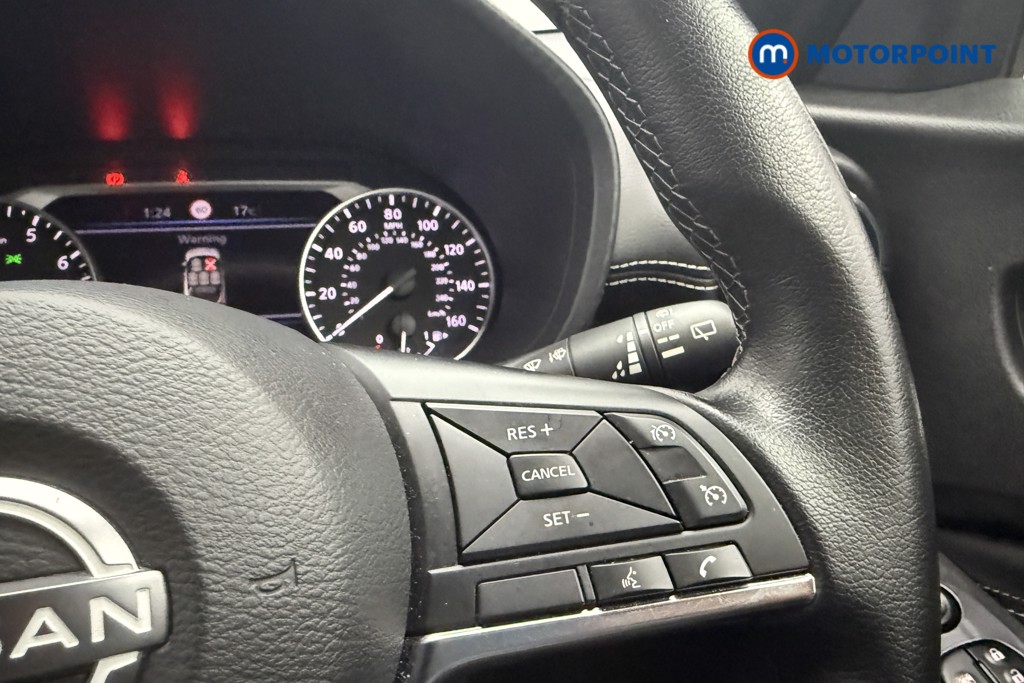 Nissan Juke N-Connecta Manual Petrol SUV - Stock Number (1566106) - 14th supplementary image