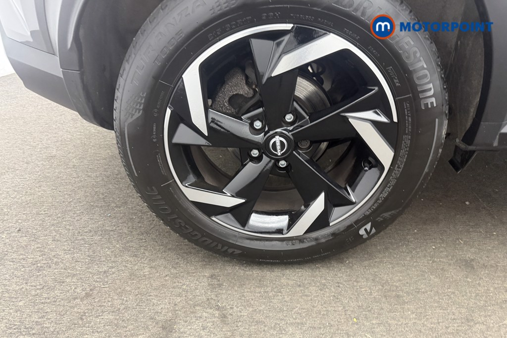 Nissan Juke N-Connecta Manual Petrol SUV - Stock Number (1566106) - 19th supplementary image