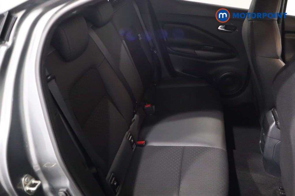 Nissan Juke N-Connecta Manual Petrol SUV - Stock Number (1566915) - 5th supplementary image