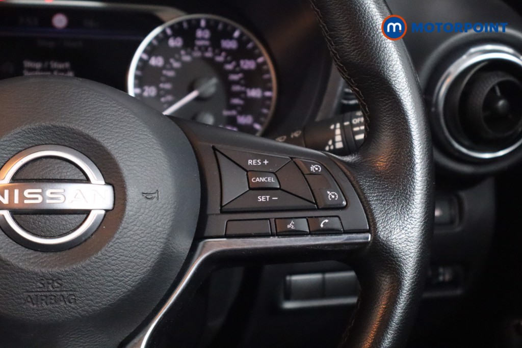 Nissan Juke N-Connecta Manual Petrol SUV - Stock Number (1566915) - 8th supplementary image