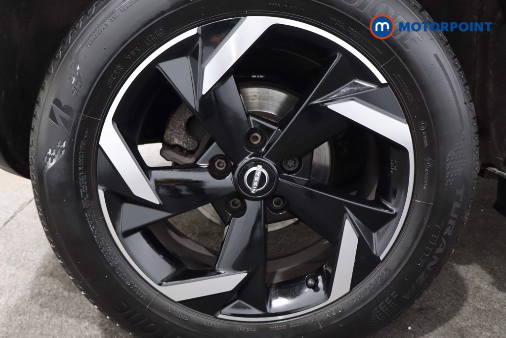 Nissan Juke N-Connecta Manual Petrol SUV - Stock Number (1566915) - 9th supplementary image