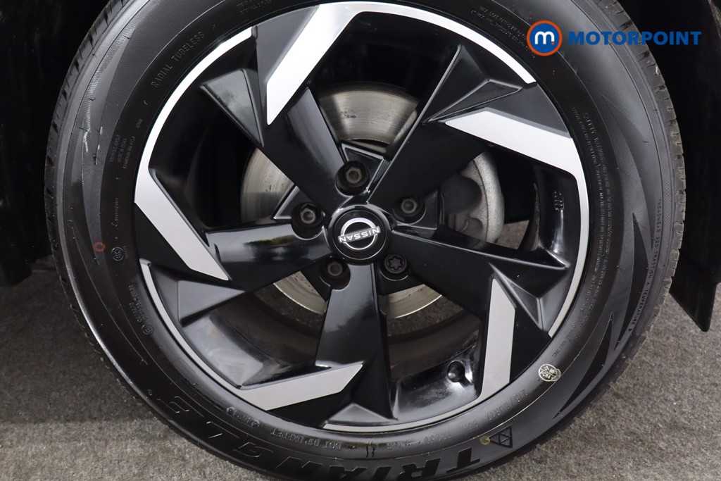 Nissan Juke N-Connecta Manual Petrol SUV - Stock Number (1566915) - 12th supplementary image