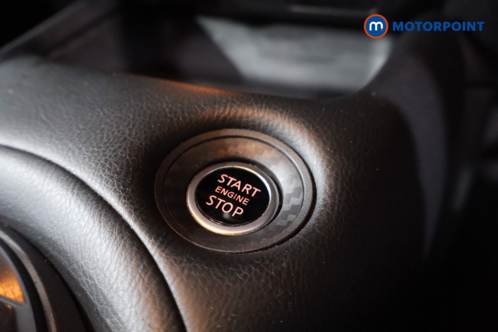 Nissan Juke N-Connecta Manual Petrol SUV - Stock Number (1566915) - 15th supplementary image