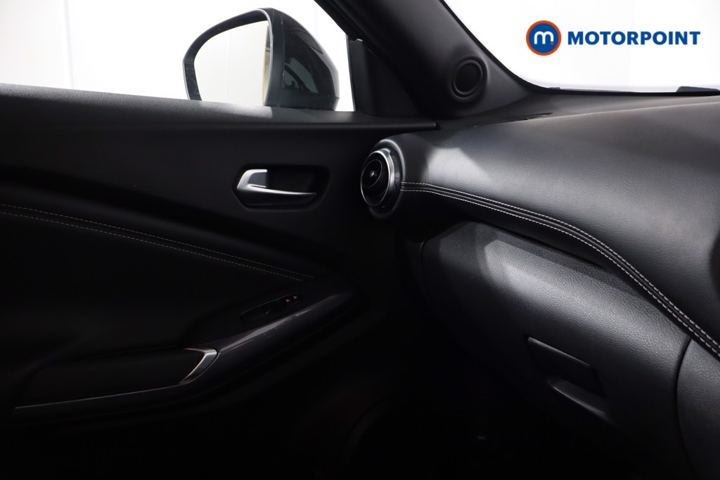 Nissan Juke N-Connecta Manual Petrol SUV - Stock Number (1566915) - 20th supplementary image