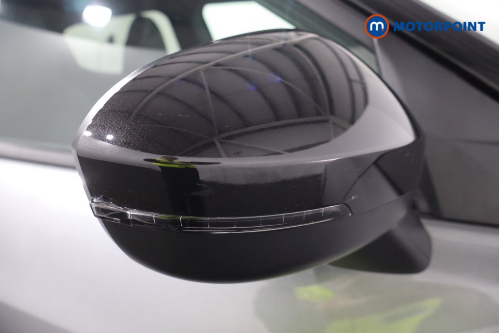 Nissan Juke N-Connecta Manual Petrol SUV - Stock Number (1566915) - 26th supplementary image