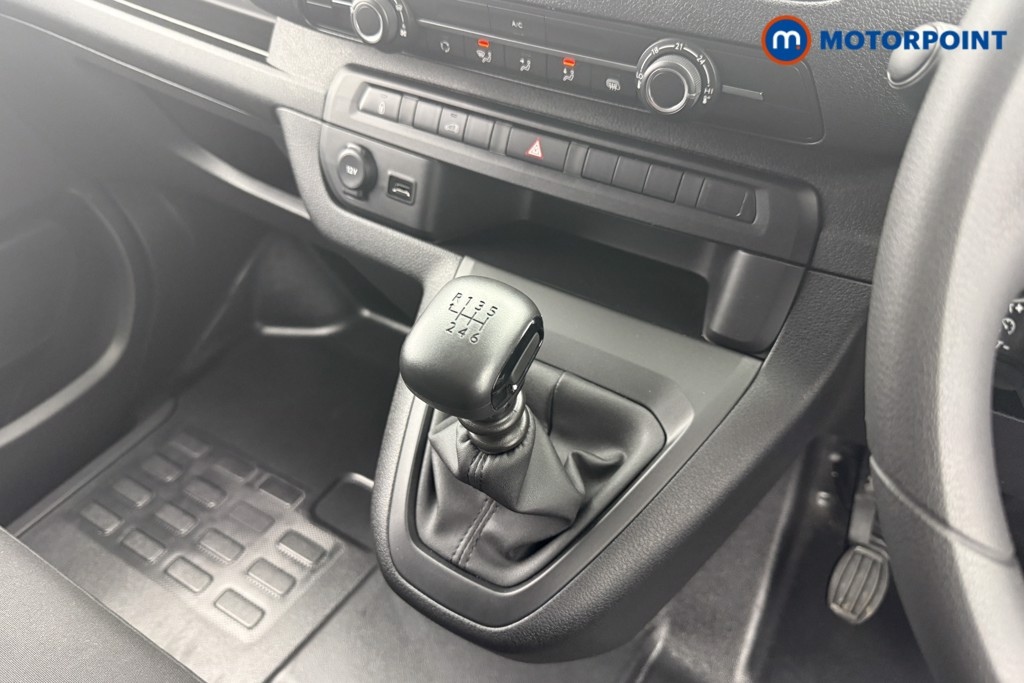 Vauxhall Vivaro Prime Manual Diesel Panel Van - Stock Number (1567043) - 5th supplementary image