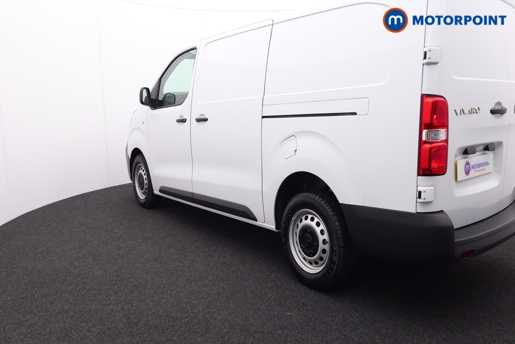 Vauxhall Vivaro Prime Manual Diesel Panel Van - Stock Number (1567043) - Passenger side rear corner