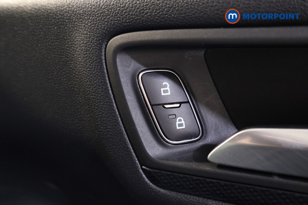 Ford Kuga St-Line Automatic Diesel SUV - Stock Number (1567067) - 12th supplementary image