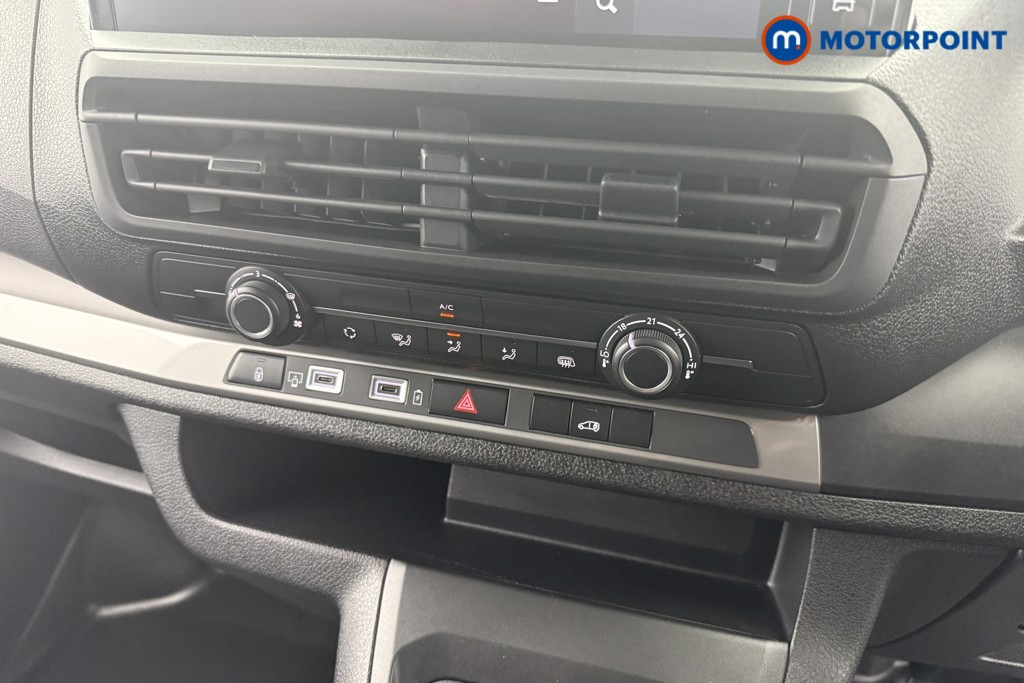 Vauxhall Vivaro PRO Manual Diesel Panel Van - Stock Number (1567140) - 7th supplementary image