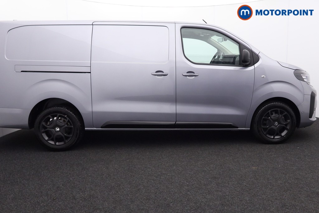 Vauxhall Vivaro PRO Manual Diesel Panel Van - Stock Number (1567140) - Drivers side