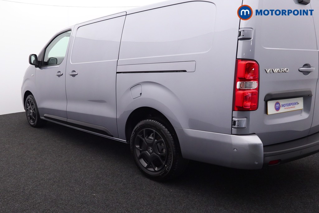 Vauxhall Vivaro PRO Manual Diesel Panel Van - Stock Number (1567140) - Passenger side rear corner
