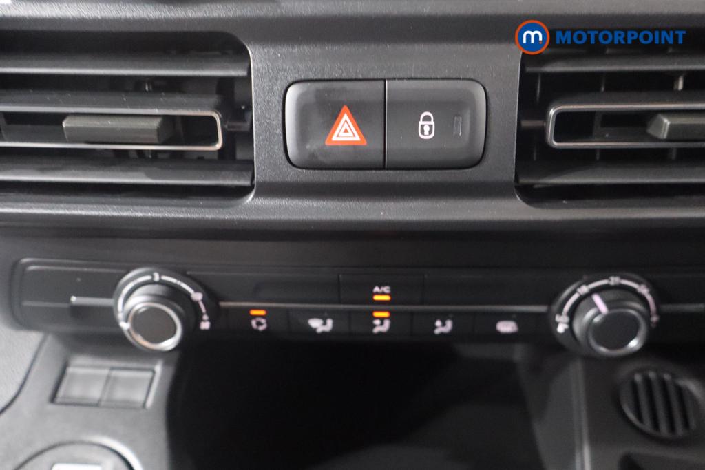 Vauxhall Combo Cargo Prime Manual Diesel Crew Bus - Stock Number (1567146) - 3rd supplementary image