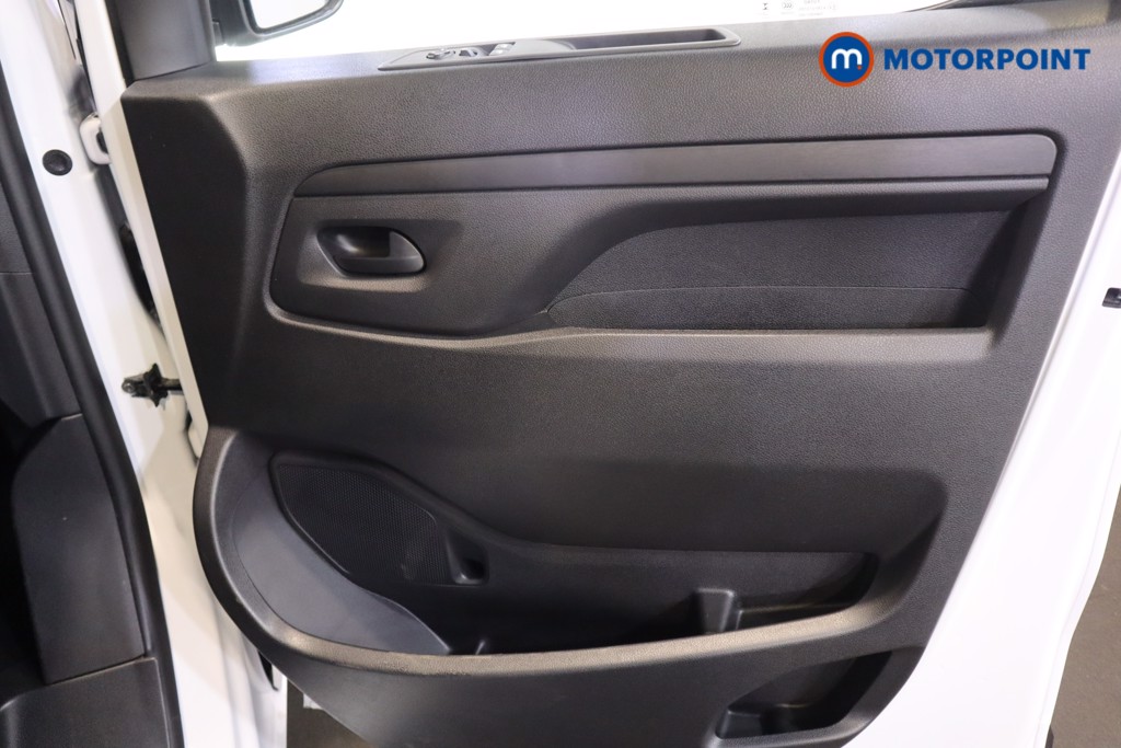 Vauxhall Vivaro PRO Manual Diesel Panel Van - Stock Number (1567200) - 13th supplementary image