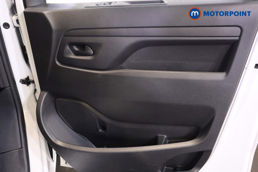 Vauxhall Vivaro Prime Manual Diesel Crew Bus - Stock Number (1567289) - 13th supplementary image