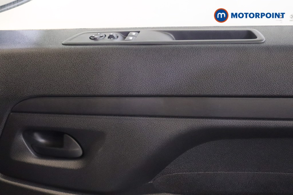 Vauxhall Vivaro Prime Manual Diesel Crew Bus - Stock Number (1567289) - 14th supplementary image