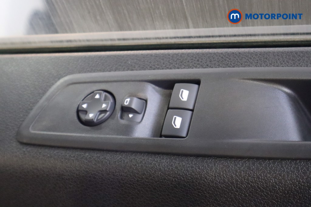 Vauxhall Vivaro Prime Manual Diesel Crew Bus - Stock Number (1567289) - 15th supplementary image