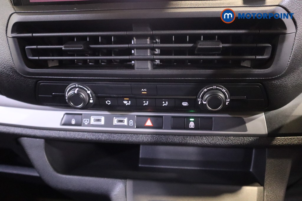 Vauxhall Vivaro Prime Manual Diesel Crew Bus - Stock Number (1567289) - 20th supplementary image