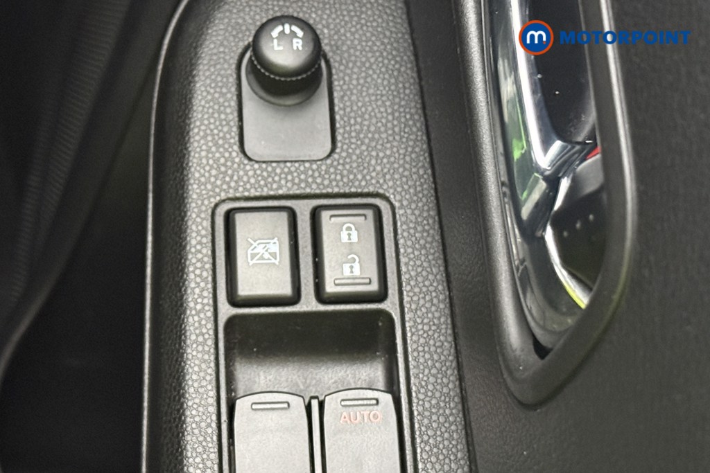 Suzuki Ignis Sz-T Automatic Petrol-Electric Hybrid SUV - Stock Number (1567315) - 26th supplementary image