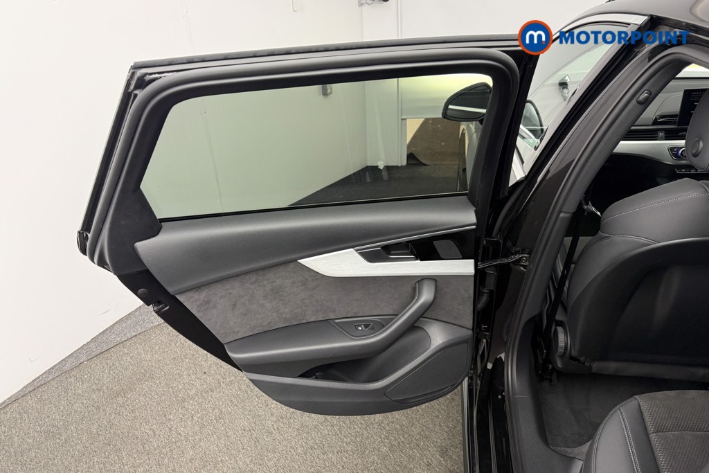 Audi A4 S Line Automatic Diesel Estate - Stock Number (1567516) - 4th supplementary image