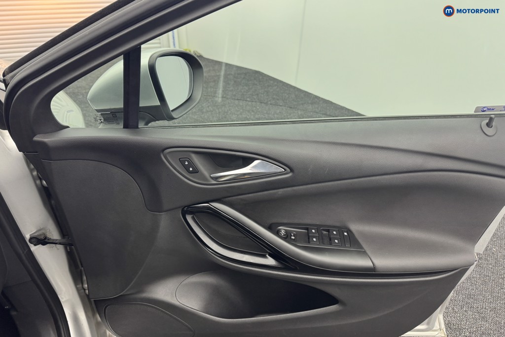 Vauxhall Astra Elite Nav Manual Petrol Hatchback - Stock Number (1567622) - 21st supplementary image