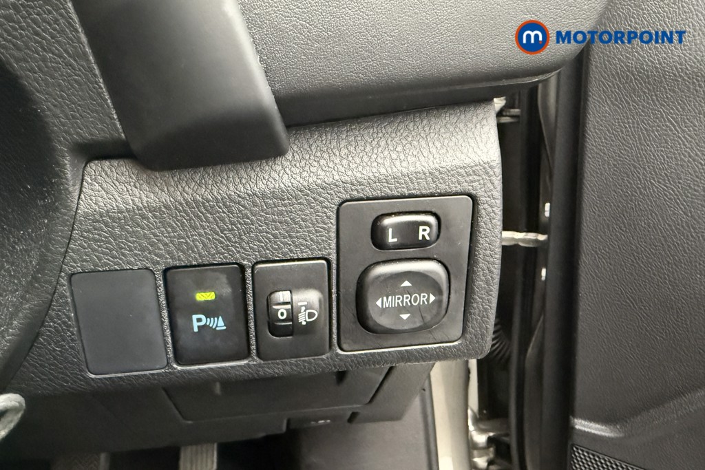 Toyota Auris Business Edition Manual Petrol Hatchback - Stock Number (1568116) - 13th supplementary image