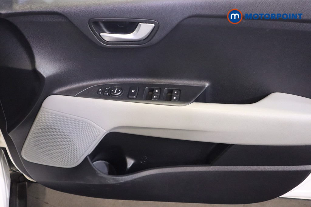 KIA Stonic Mixx Manual Petrol SUV - Stock Number (1568327) - 13th supplementary image