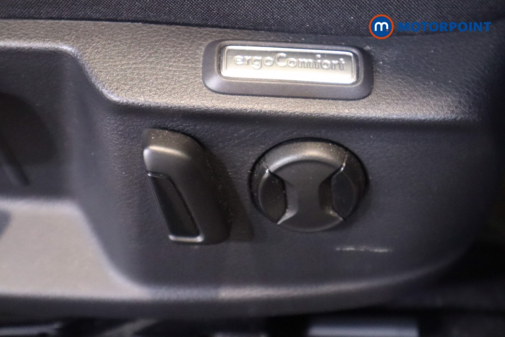 Volkswagen Passat Se Nav Manual Diesel Saloon - Stock Number (1568390) - 16th supplementary image