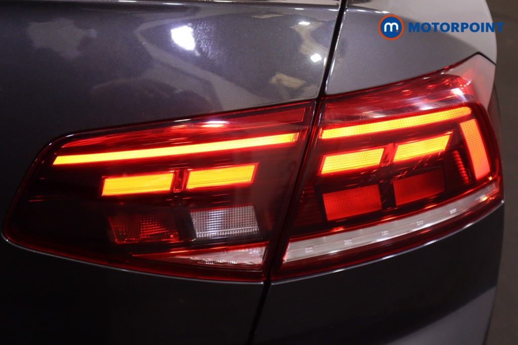 Volkswagen Passat Se Nav Manual Diesel Saloon - Stock Number (1568390) - 32nd supplementary image