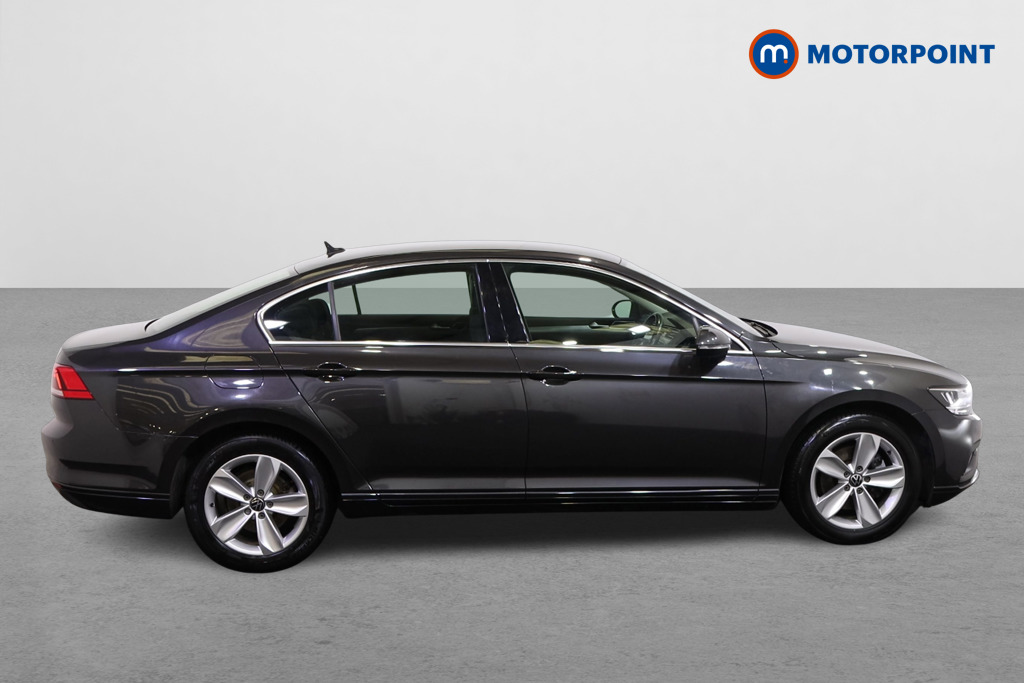 Volkswagen Passat Se Nav Manual Diesel Saloon - Stock Number (1568390) - Drivers side