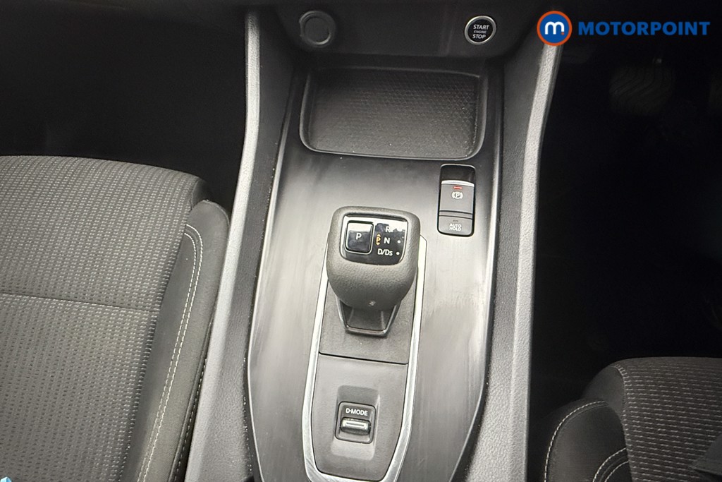 Nissan Qashqai Acenta Premium Automatic Petrol SUV - Stock Number (1568701) - 5th supplementary image