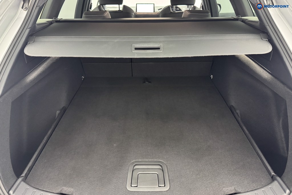 Toyota Corolla Design Automatic Petrol-Electric Hybrid Estate - Stock Number (1568714) - 2nd supplementary image