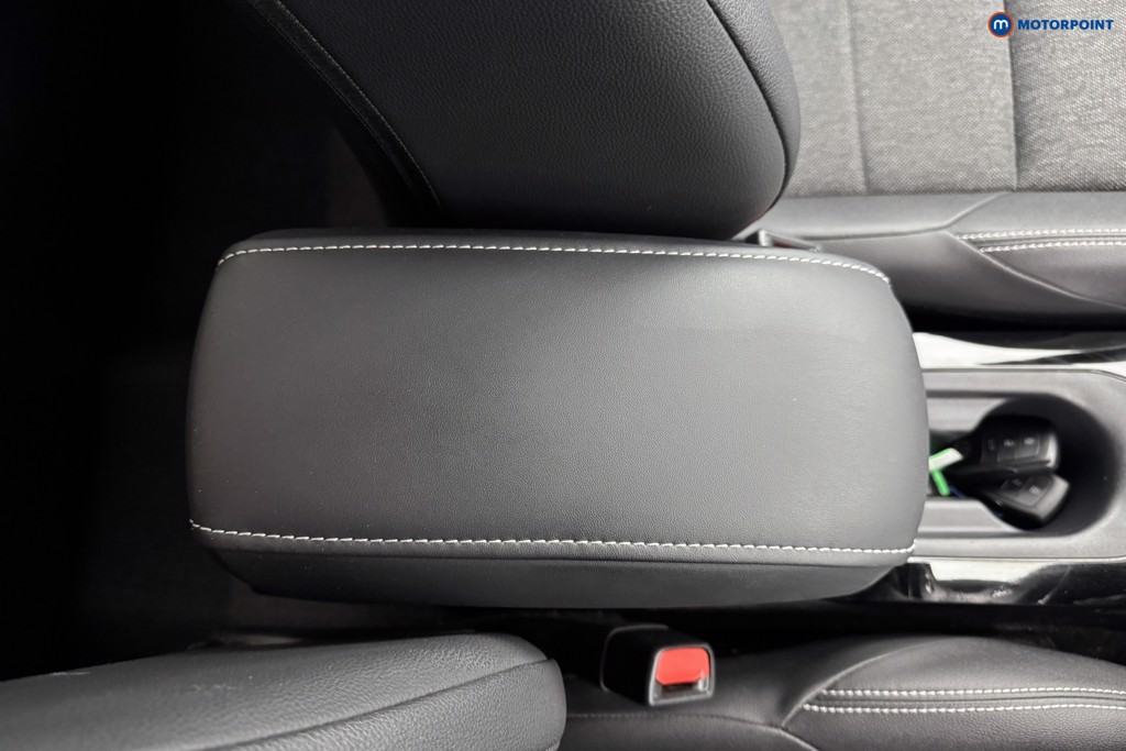 Toyota Corolla Design Automatic Petrol-Electric Hybrid Estate - Stock Number (1568714) - 7th supplementary image