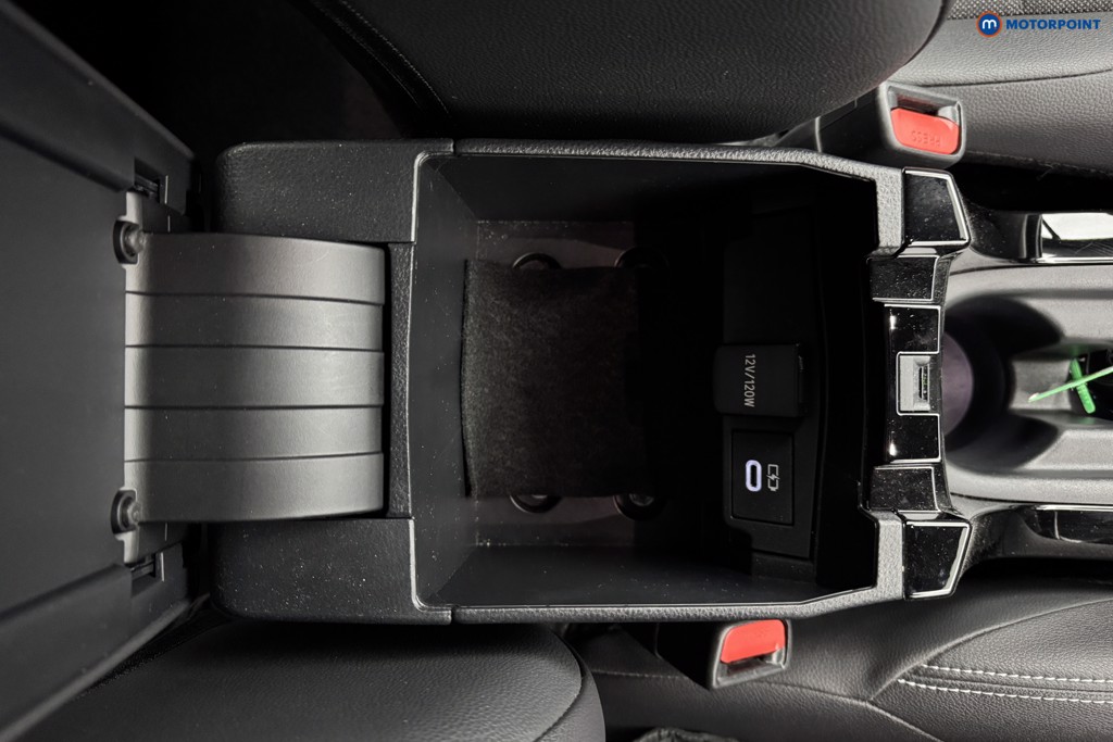 Toyota Corolla Design Automatic Petrol-Electric Hybrid Estate - Stock Number (1568714) - 8th supplementary image