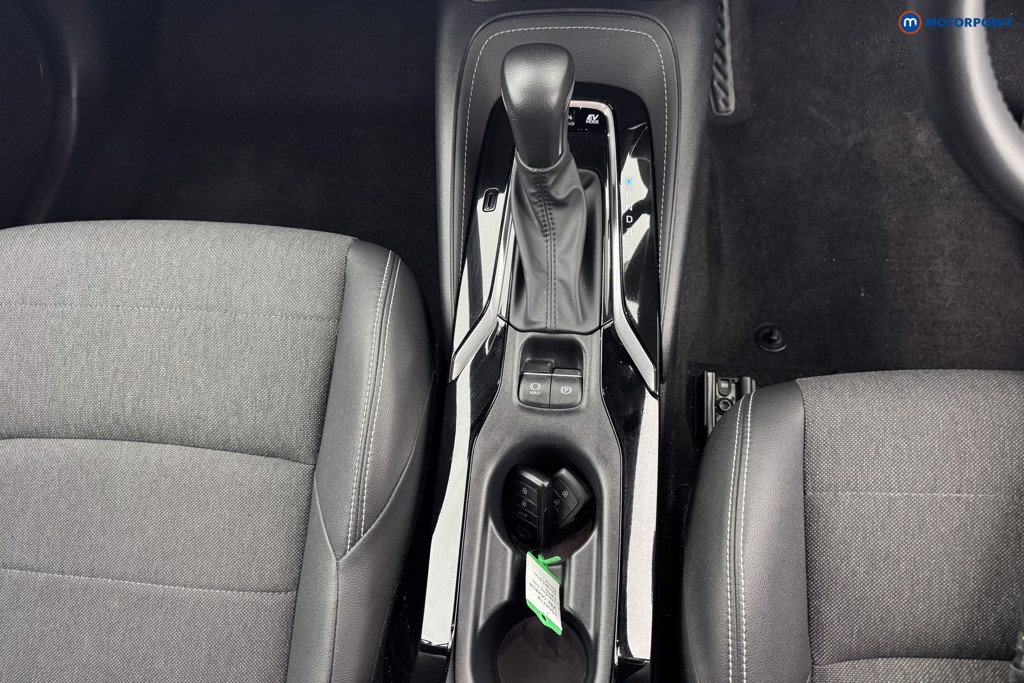 Toyota Corolla Design Automatic Petrol-Electric Hybrid Estate - Stock Number (1568714) - 9th supplementary image