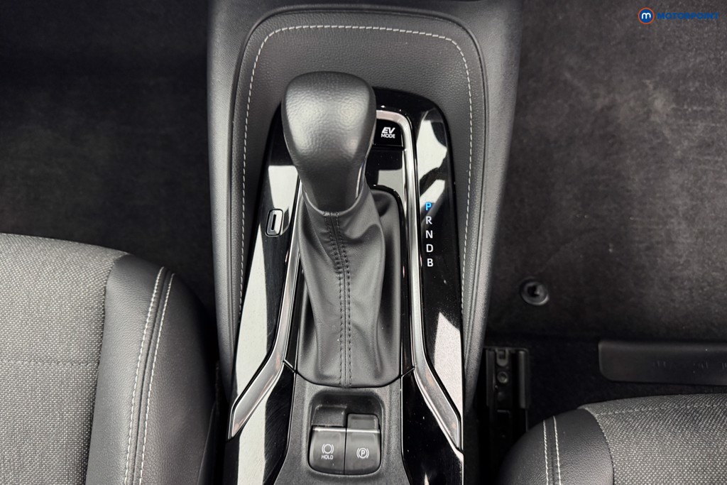 Toyota Corolla Design Automatic Petrol-Electric Hybrid Estate - Stock Number (1568714) - 12th supplementary image