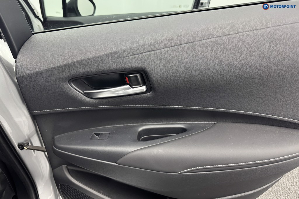 Toyota Corolla Design Automatic Petrol-Electric Hybrid Estate - Stock Number (1568714) - 20th supplementary image